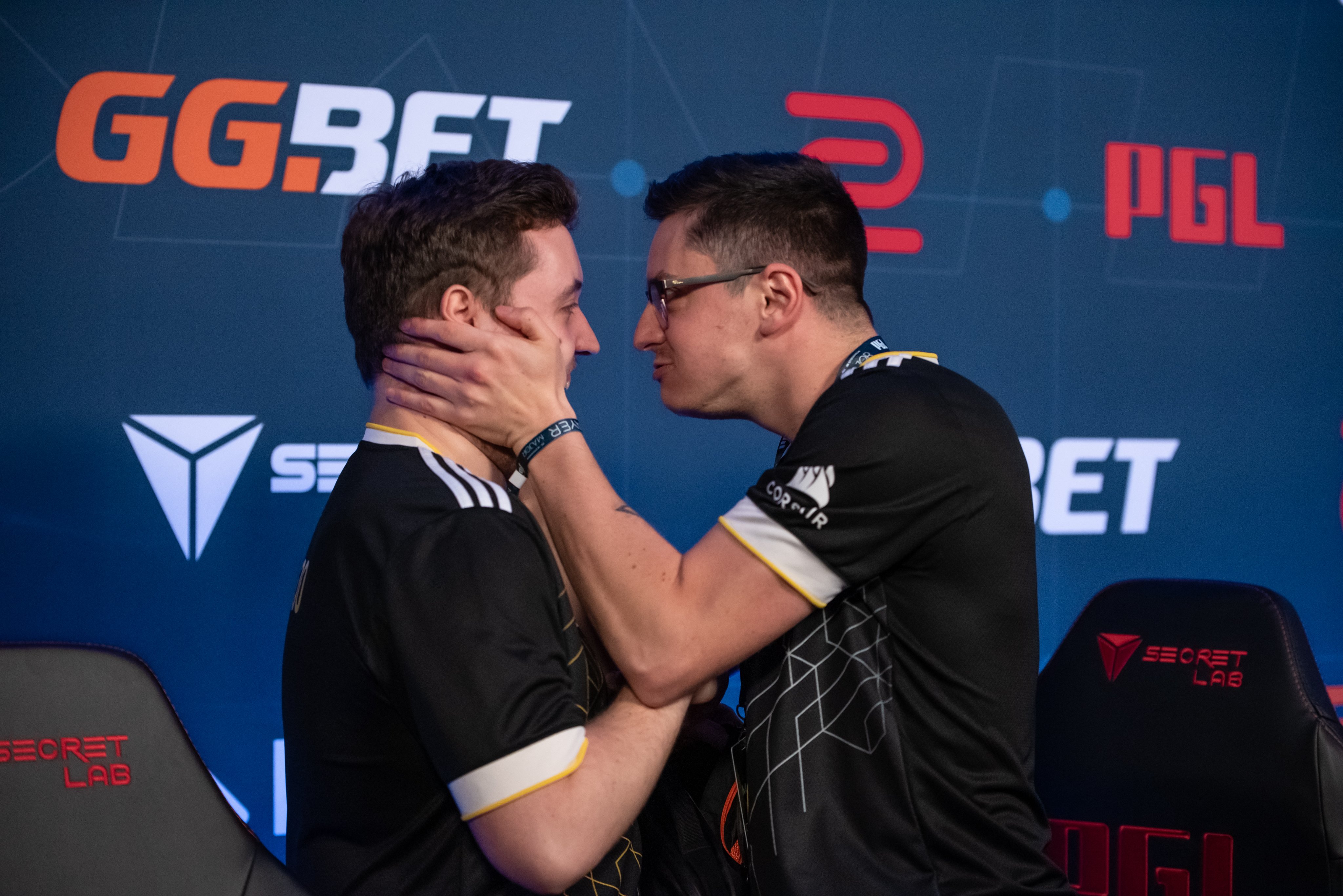 EPL S22一阶段：G2与A队开门红，FURIA遇挑战精彩瞬间盘点-米兰电竞